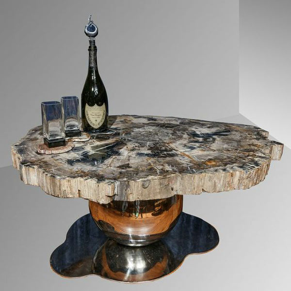 Round fossil wood table (grey-black)